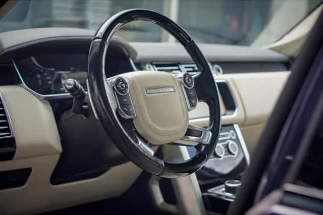 Land Rover Range Rover (2017) thumbnail 6
