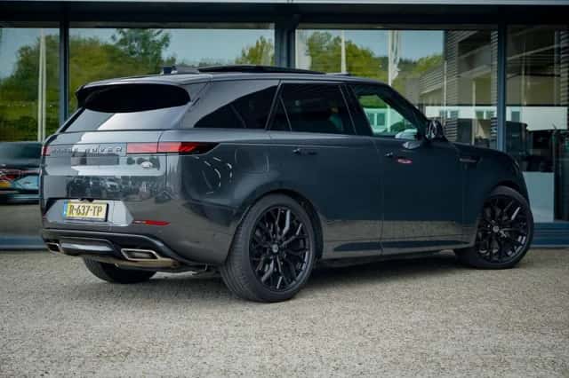 Land Rover Range Rover Sport (2022) thumbnail 4