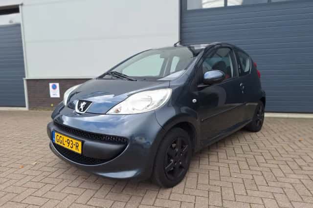 Peugeot 107 (2008) thumbnail 1