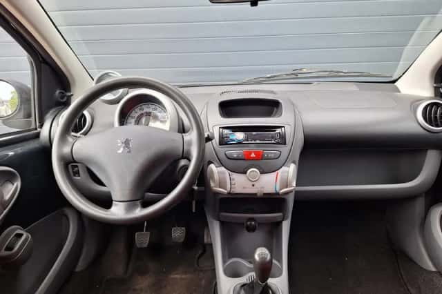 Peugeot 107 (2008) thumbnail 2