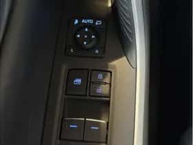 Toyota RAV4 (2022) thumbnail 18