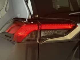 Toyota RAV4 (2022) thumbnail 6