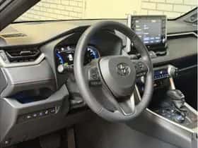 Toyota RAV4 (2022) thumbnail 7