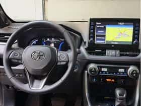 Toyota RAV4 (2022) thumbnail 8