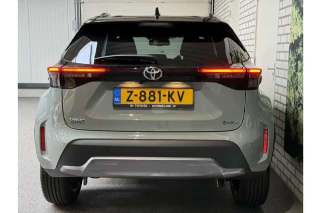 Toyota Yaris Cross (2024) thumbnail 4