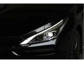 Toyota Mirai (2021) thumbnail 5