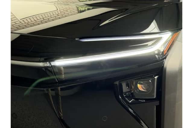 Toyota bZ4X (2026) thumbnail 5