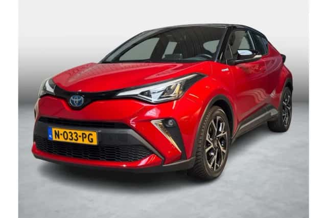 Toyota C-HR (2021) thumbnail 1