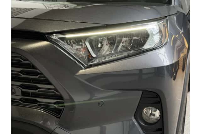 Toyota RAV4 (2020) thumbnail 5
