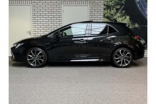 Toyota Corolla (2019) thumbnail 2