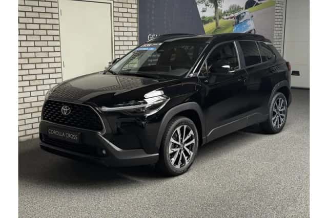 Toyota Corolla (2025) thumbnail 2