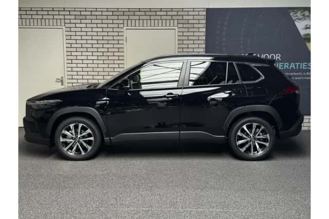 Toyota Corolla (2025) thumbnail 3