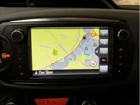 Toyota Yaris (2016) thumbnail 23