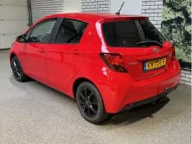 Toyota Yaris (2016) thumbnail 4