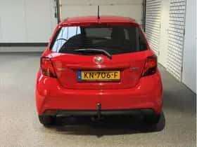 Toyota Yaris (2016) thumbnail 6