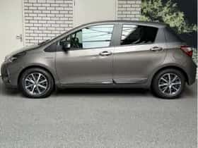 Toyota Yaris (2019) thumbnail 2