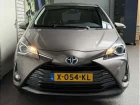 Toyota Yaris (2019) thumbnail 3
