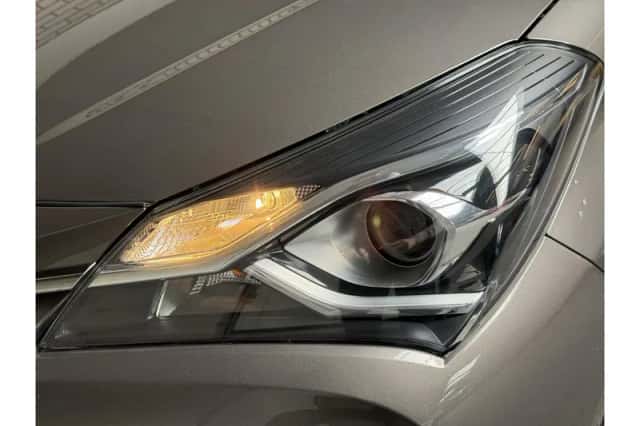 Toyota Yaris (2019) thumbnail 5