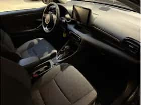 Toyota Yaris (2024) thumbnail 13