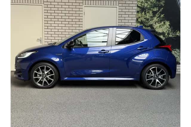Toyota Yaris (2020) thumbnail 2