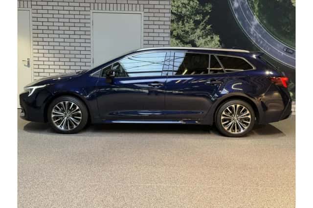 Toyota Corolla (2024) thumbnail 2