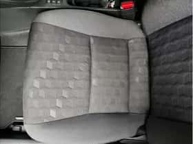 Toyota Yaris (2025) thumbnail 15