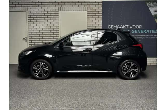 Toyota Yaris (2025) thumbnail 3