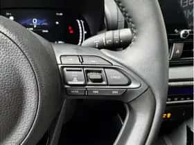 Toyota Yaris (2025) thumbnail 30
