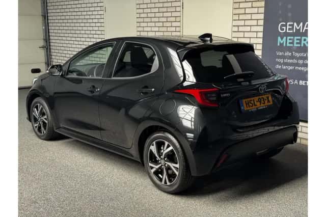 Toyota Yaris (2025) thumbnail 4