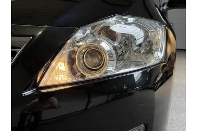 Toyota Auris (2012) thumbnail 6