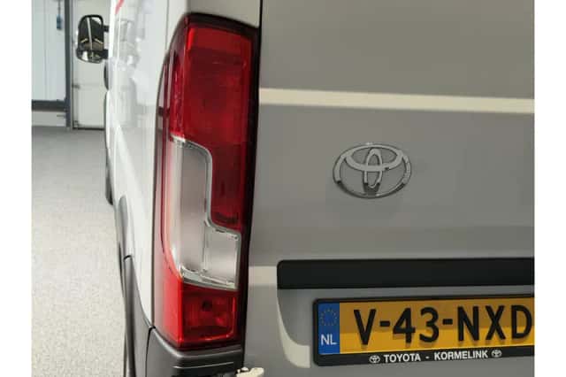 Toyota Proace (2024) thumbnail 4