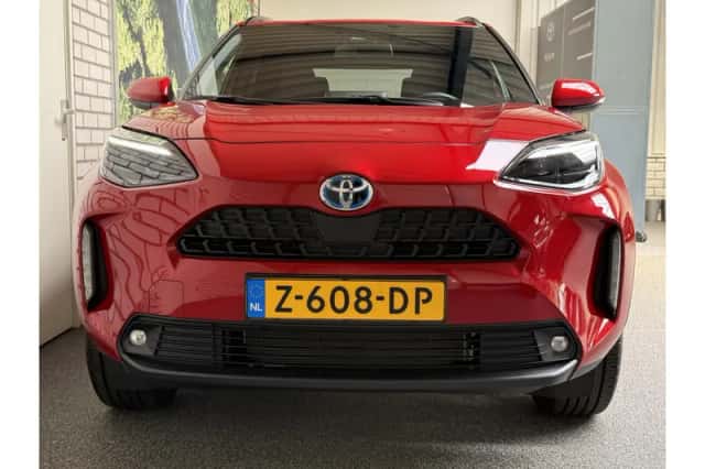 Toyota Yaris Cross (2024) thumbnail 3