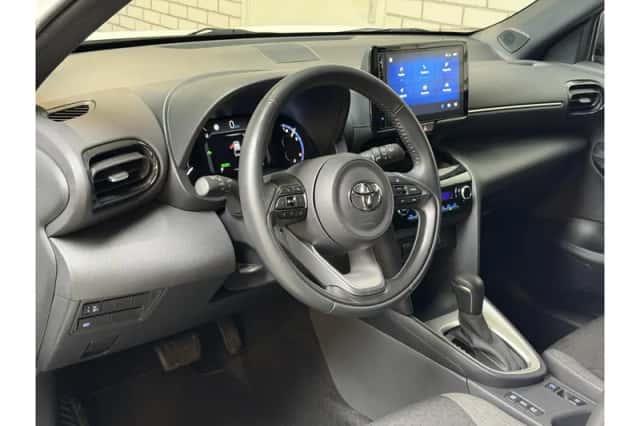 Toyota Yaris Cross (2022) thumbnail 5