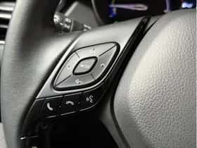 Toyota C-HR (2020) thumbnail 18