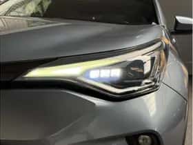 Toyota C-HR (2020) thumbnail 5