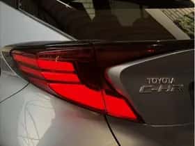 Toyota C-HR (2020) thumbnail 6