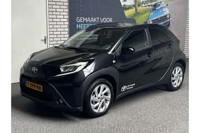 Toyota Aygo X (2023) thumbnail 2