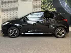 Toyota Yaris (2025) thumbnail 2