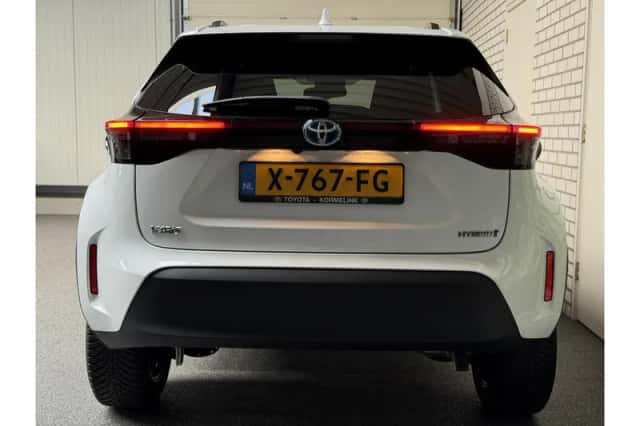 Toyota Yaris Cross (2023) thumbnail 4