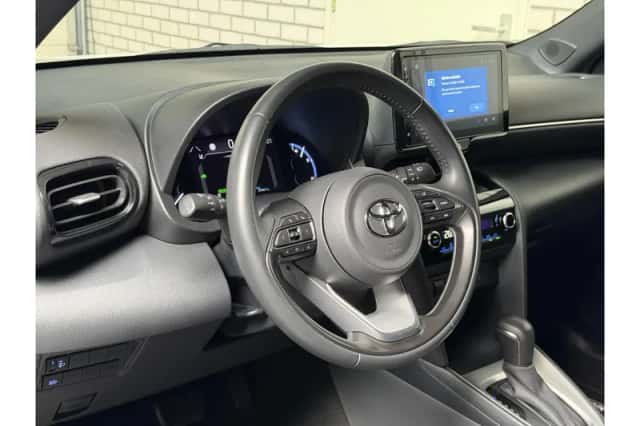 Toyota Yaris Cross (2023) thumbnail 5