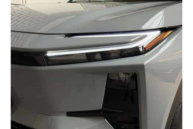 Toyota C-HR+ (2026) thumbnail 5