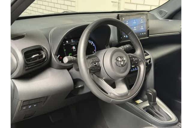 Toyota Yaris Cross (2024) thumbnail 5
