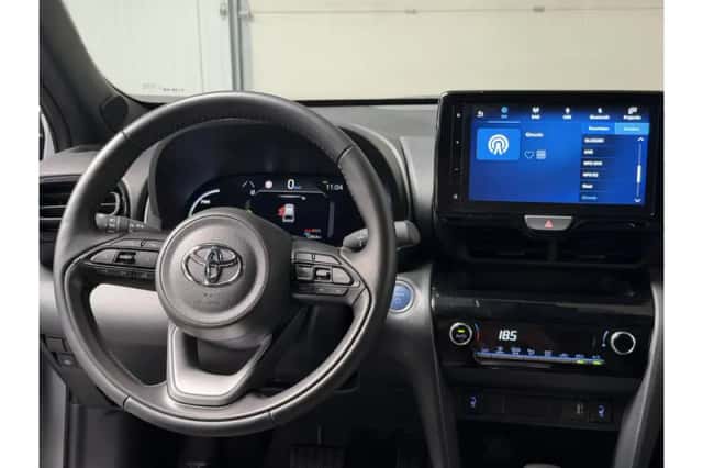 Toyota Yaris Cross (2024) thumbnail 6