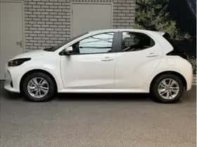Toyota Yaris (2026) thumbnail 2