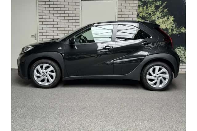 Toyota Aygo X (2022) thumbnail 2