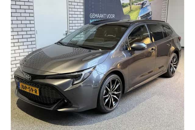 Toyota Corolla (2025) thumbnail 2