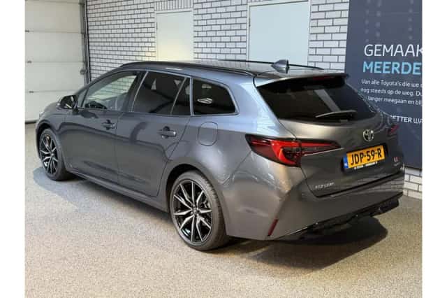 Toyota Corolla (2025) thumbnail 4