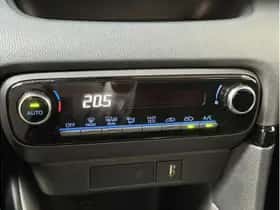 Toyota Yaris (2023) thumbnail 12