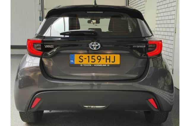 Toyota Yaris (2023) thumbnail 4