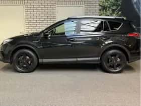 Toyota RAV4 (2018) thumbnail 2